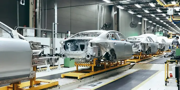 Montaje de chips y sensores para automóviles: por qué las salas limpias son indispensables