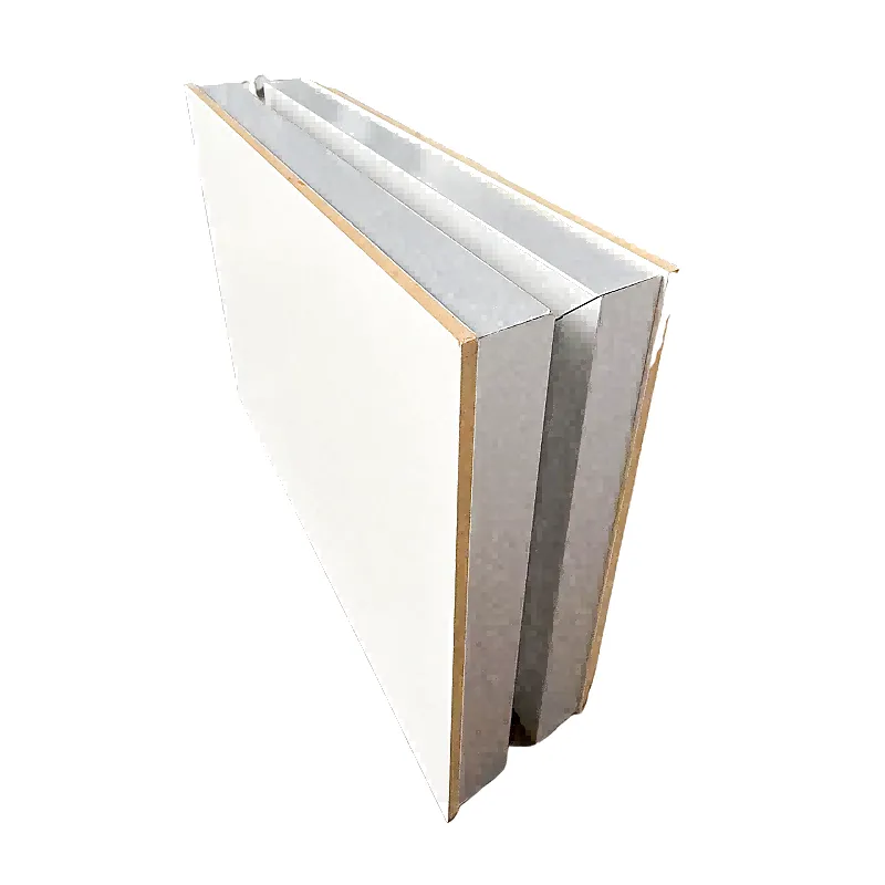 Technical cross-section showing HPL face, aluminum honeycomb core, and bonding layer